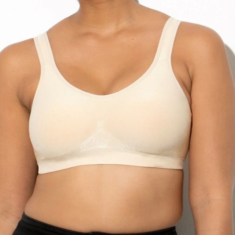 UNDEROUTFIT THE COMFORT SHAPING BRA SAND NWT in packaging sealed